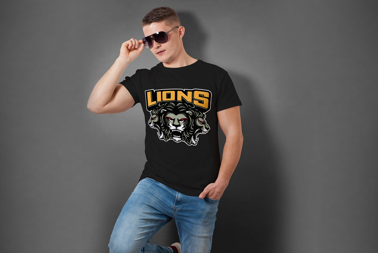 free-t-shirt-mockup-with-model